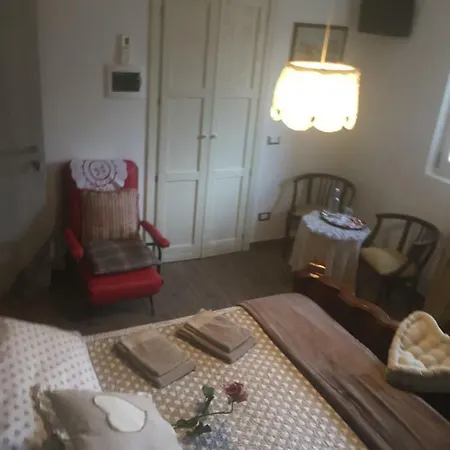 Agriturismo Macole Fattoria Con Spuntini Farm stay *